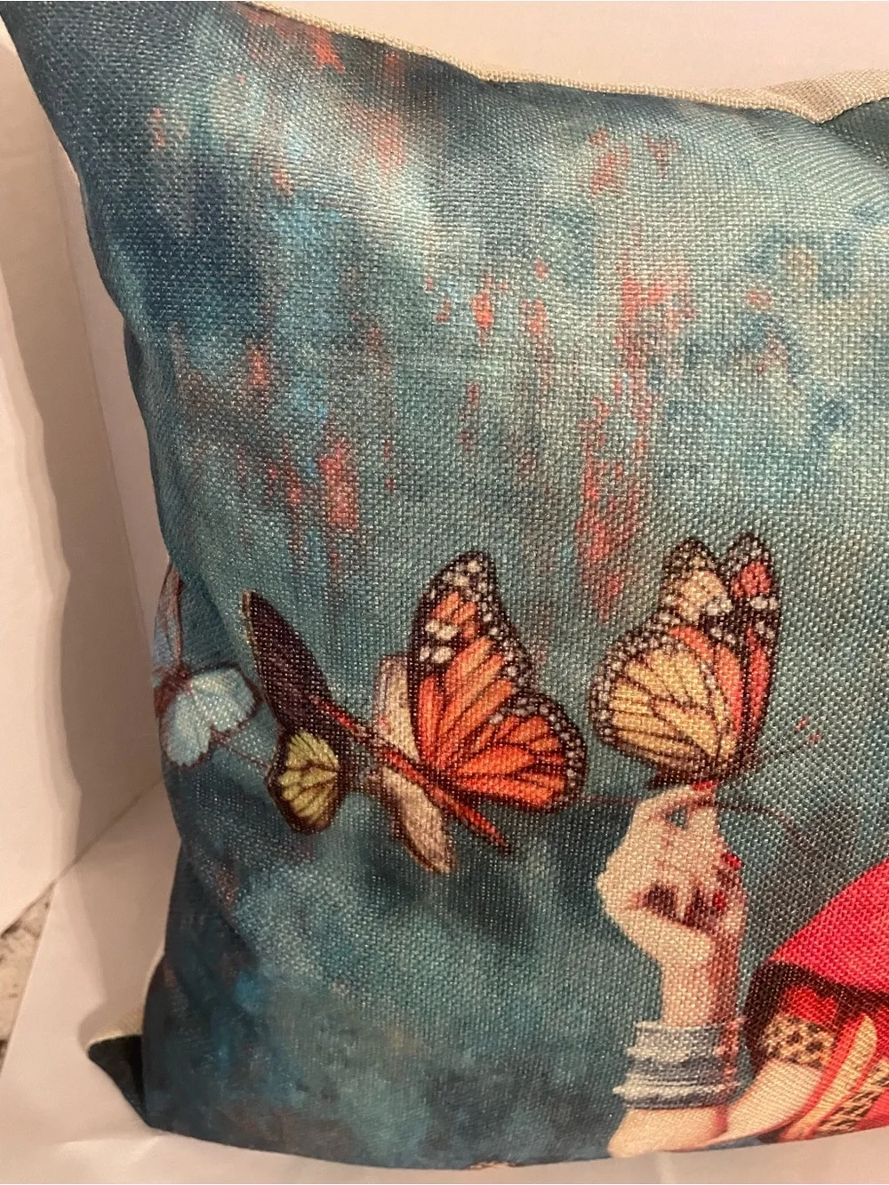 Frida Kahlo Decorative Throw Pillow – Monarch Butterflies (filled), zipper